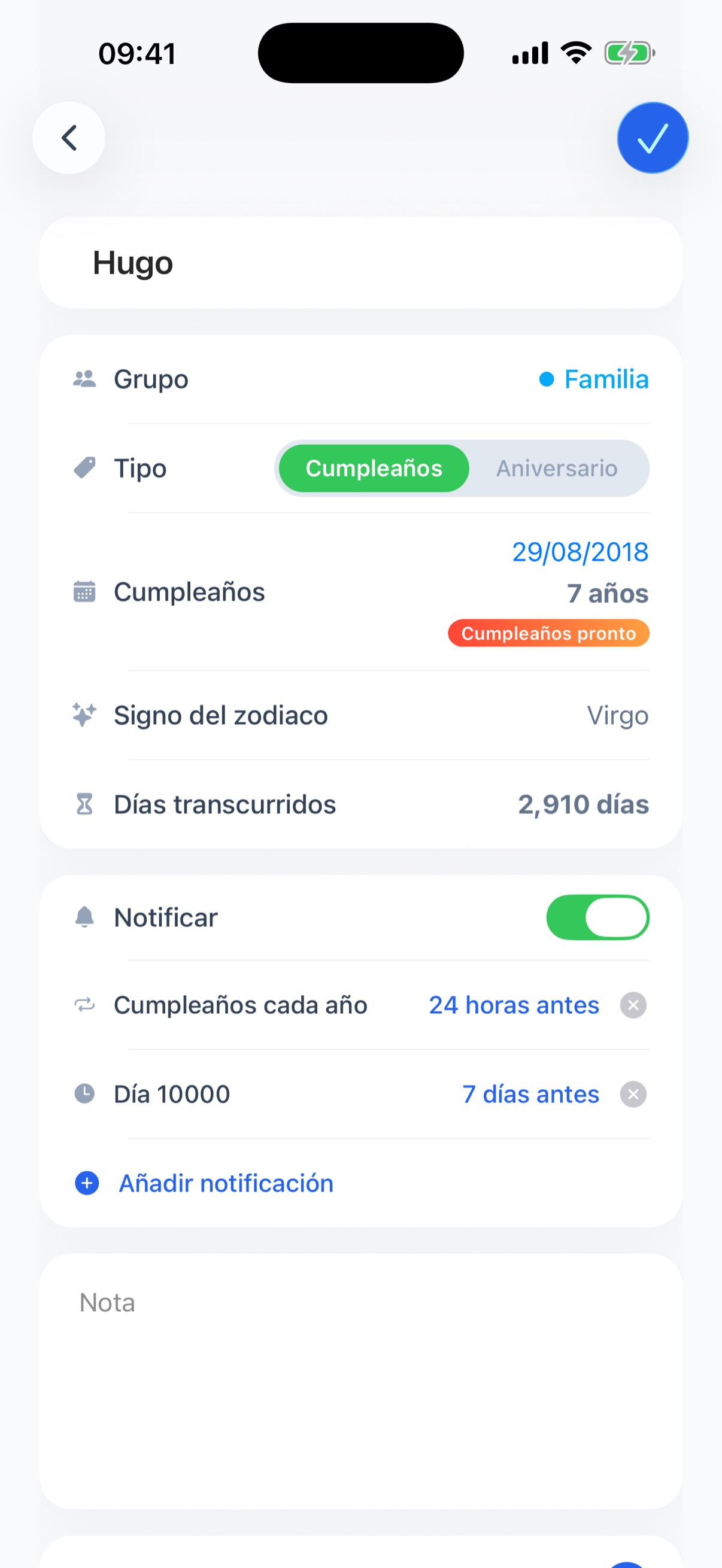 Pantalla de detalle con edad, signo del zodiaco y días transcurridos