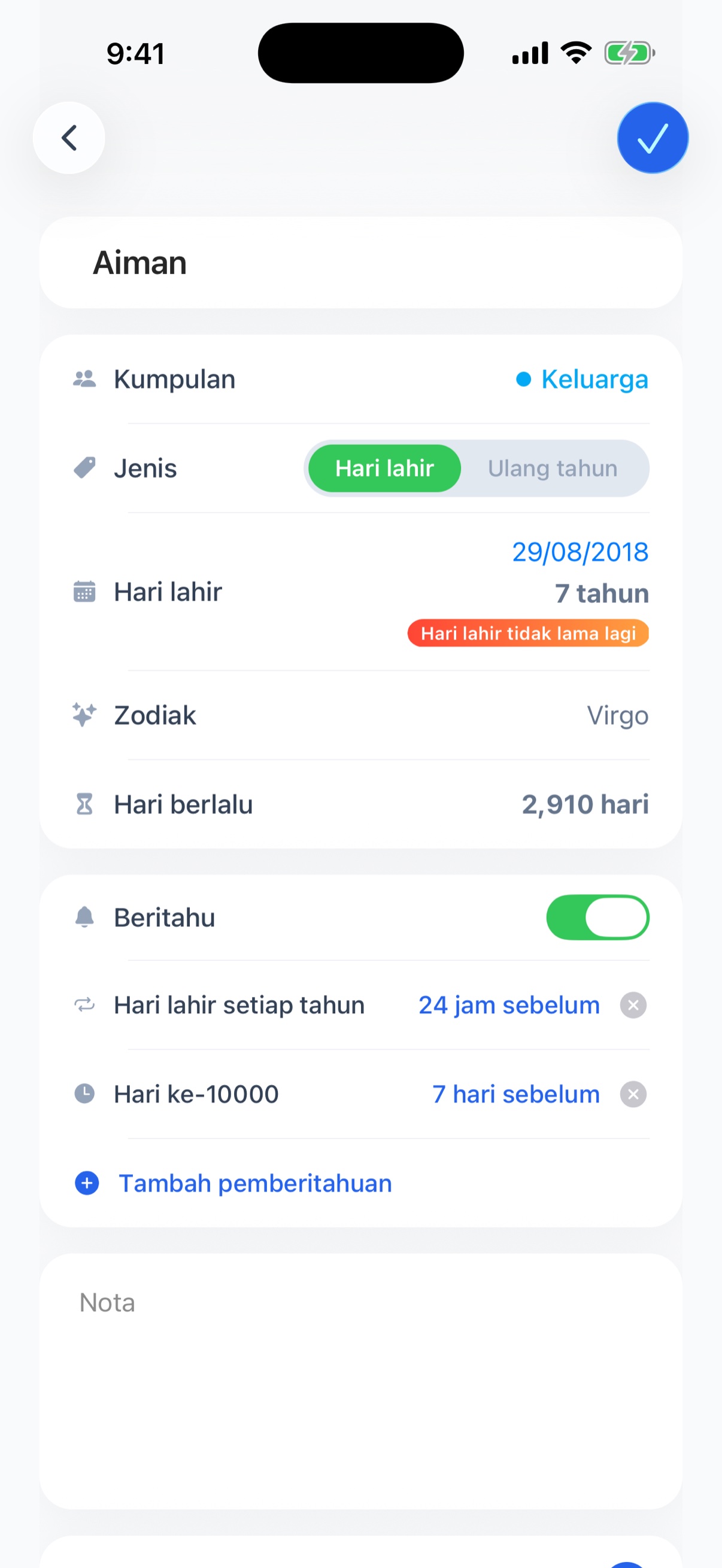 Skrin butiran dengan umur, buruj bintang, zodiak dan hari berlalu