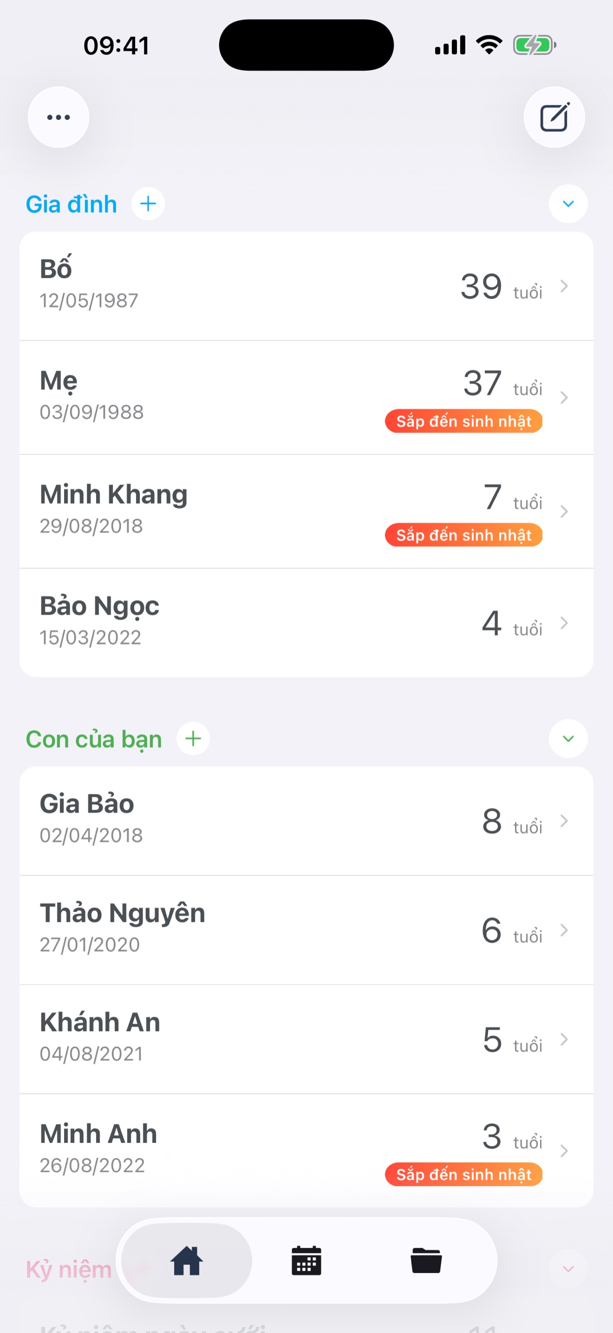 Màn hình chính hiển thị sinh nhật và ngày kỷ niệm